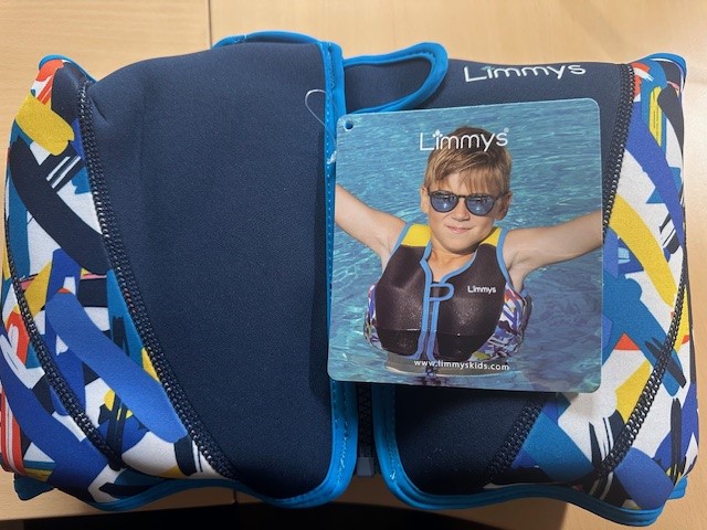 Imagen oficial de Swim vest ; Limmys ; Buoyant aids for swimming instruction publicada por OECD