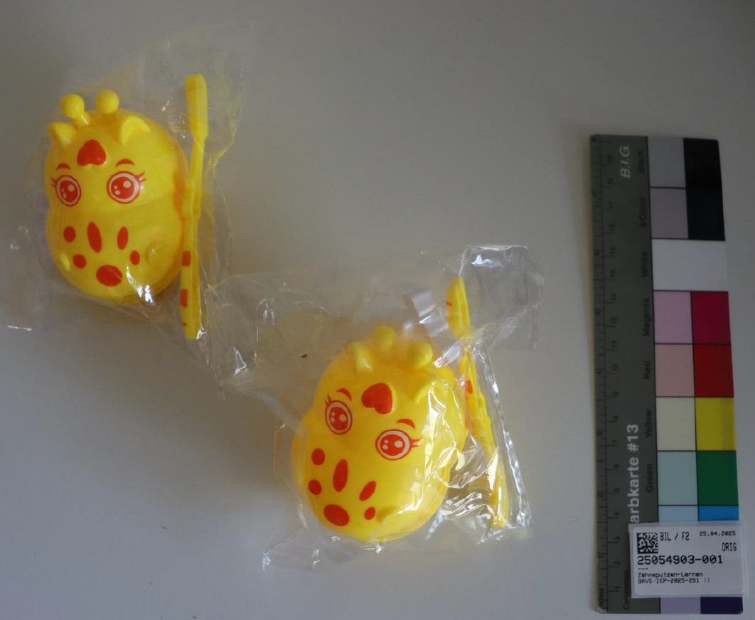 Imagen oficial de Toothbrush learning set ; Unknown ; play house toys publicada por OECD