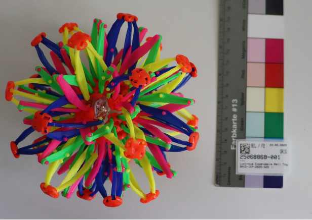 Imagen oficial de Expandable ball toy ; SUCCESS COURIER ; Puzzle balls publicada por OECD