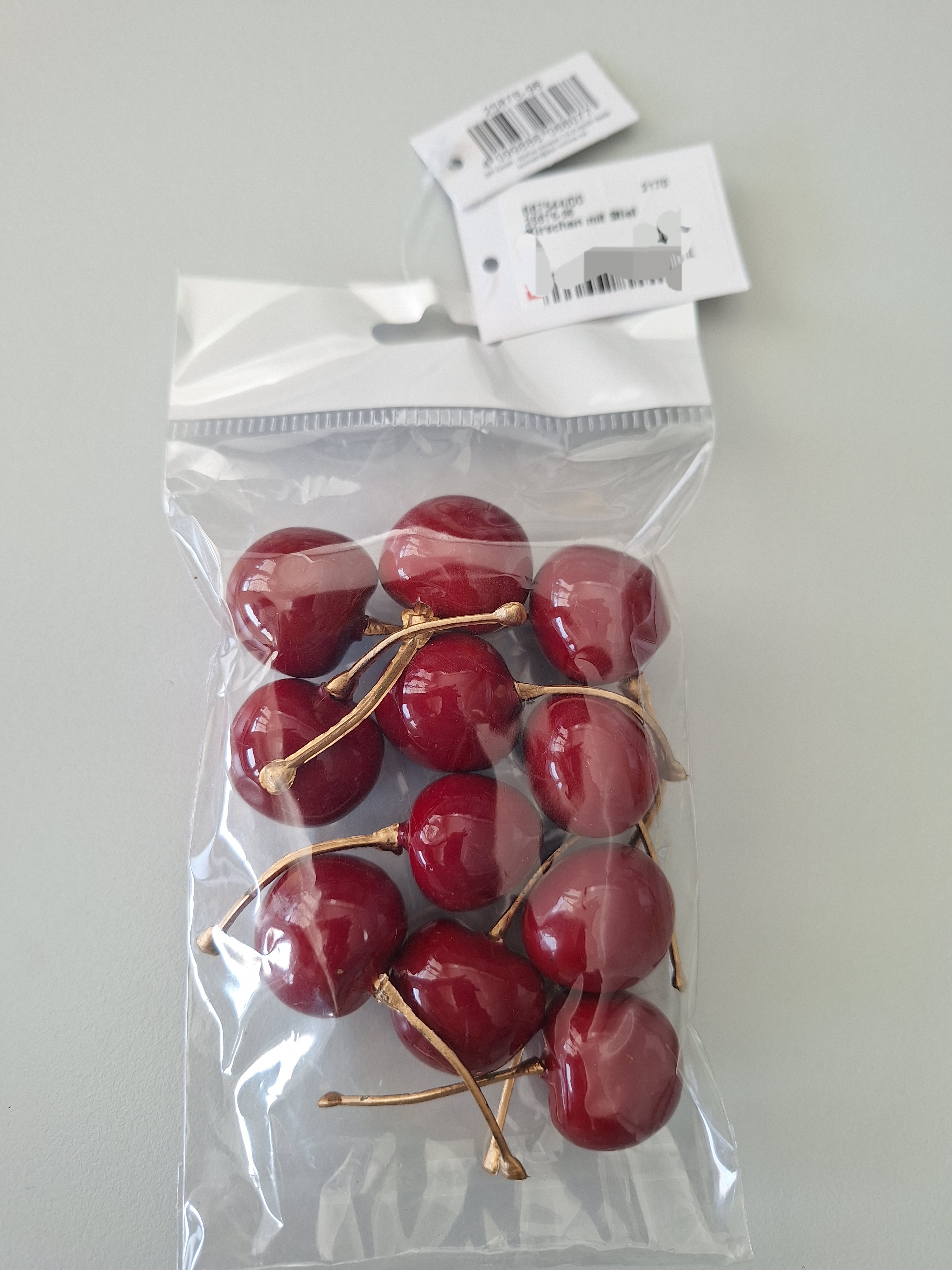 Imagen oficial de Decorative cherries ; Unknown ; Kirschen mit Stiel publicada por OECD 2