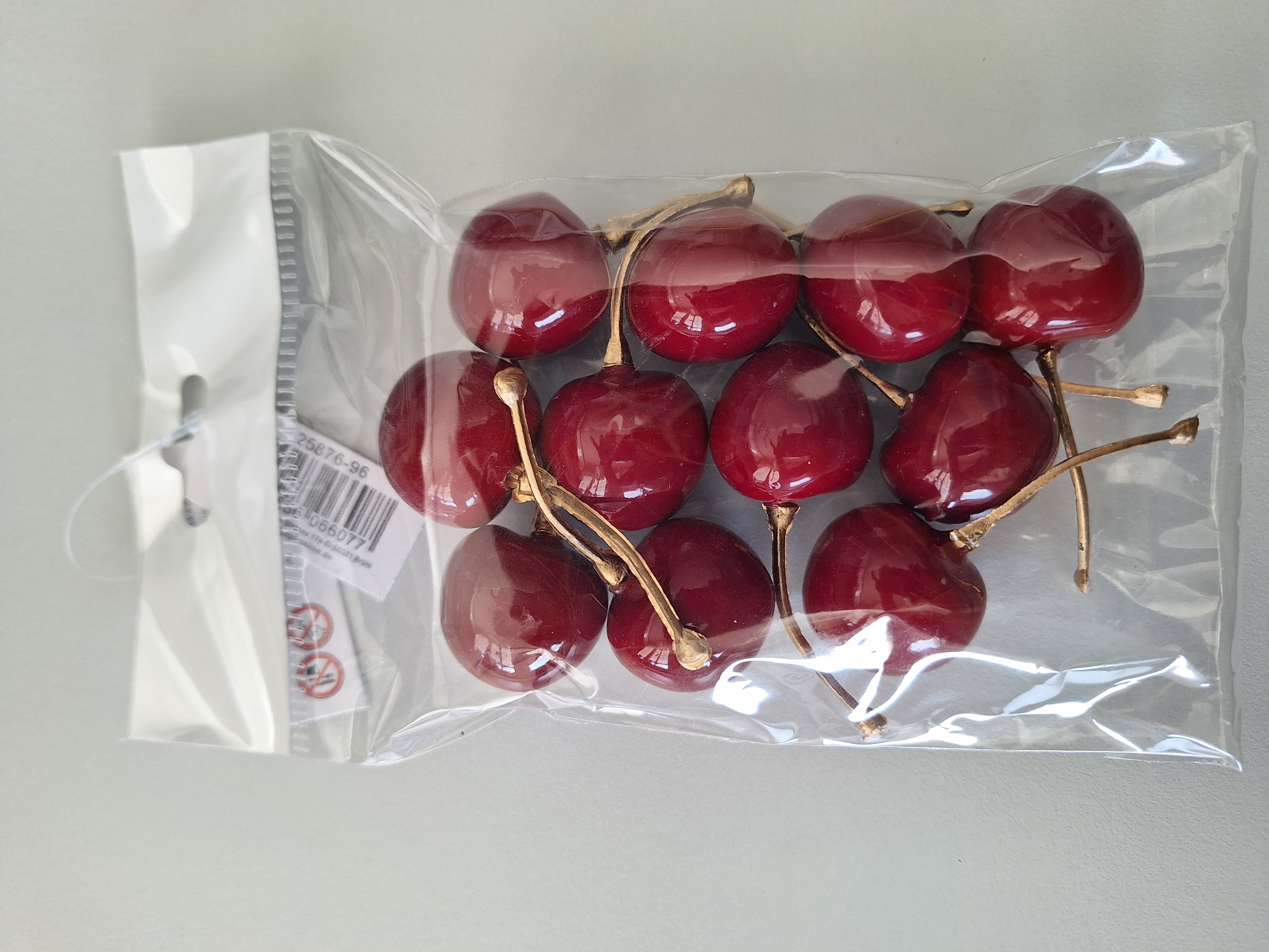Imagen oficial de Decorative cherries ; Unknown ; Kirschen mit Stiel publicada por OECD