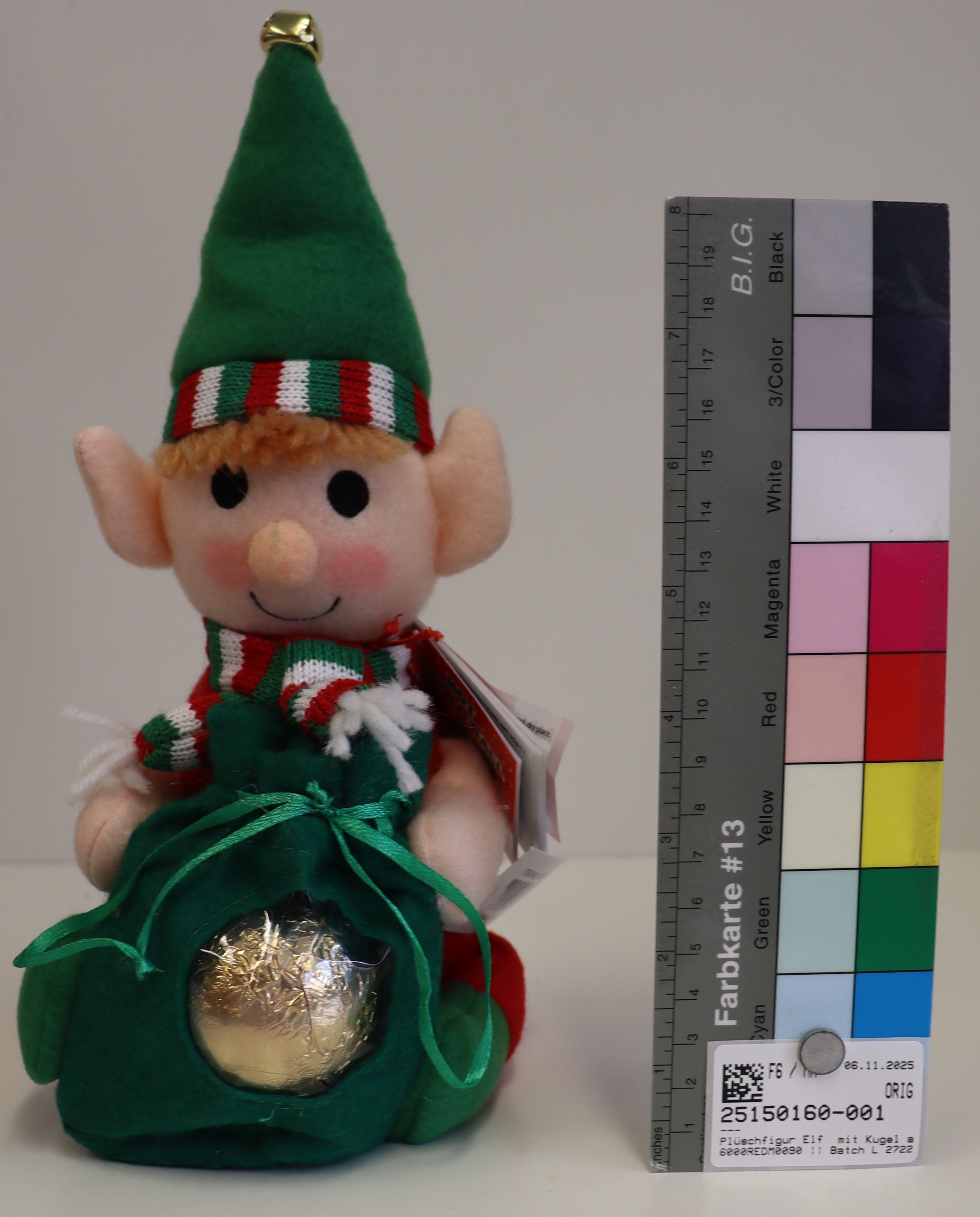 Imagen oficial de Soft toy ; Becky´s ® ; Elf mit Kugel aus dunkler Schokolade gefüllt mit Schaumzuckerware publicada por OECD
