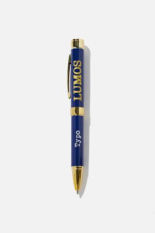 Imagen oficial de Typo Harry Potter 'Lumos' and Marvel 'Avengers Assemble' Projection Pens publicada por OECD 2