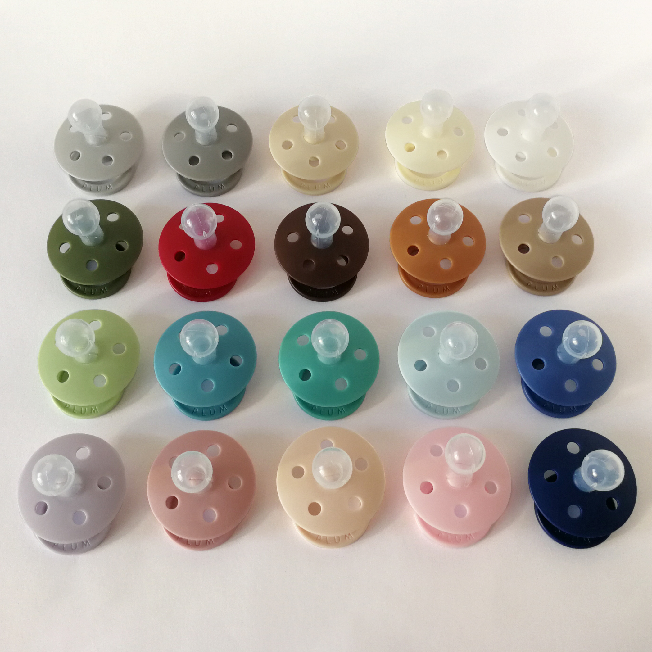 Imagen oficial de Plum Silicone Soother publicada por OECD 3