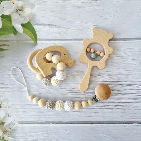 Imagen oficial de Wooden Rattle Gift Set publicada por OECD