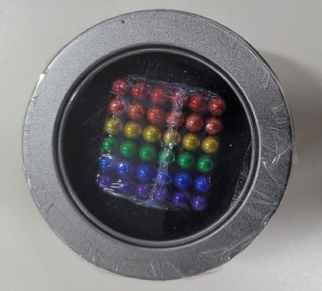 Imagen oficial de Magnetic Balls publicada por OECD