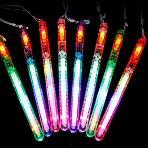 Imagen oficial de Light up party wands publicada por OECD 2