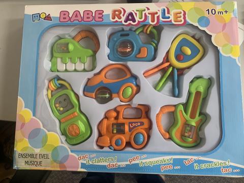Imagen oficial de Dimmeys - Babe Rattle 4 Piece and 7 Piece Set publicada por OECD 2