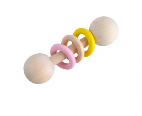 Imagen oficial de Wooden rattles in personalised baby gift sets publicada por OECD 4