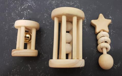 Imagen oficial de Handmade Montessori Star Rattle publicada por OECD 2
