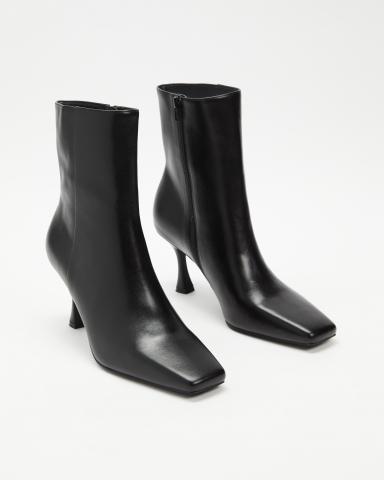 Imagen oficial de AERE Square Toe Leather Ankle Boots in brown, black and beige publicada por OECD 4