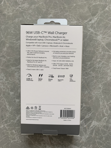 Imagen oficial de Comsol USB-C universal laptop charger 96W publicada por OECD 4