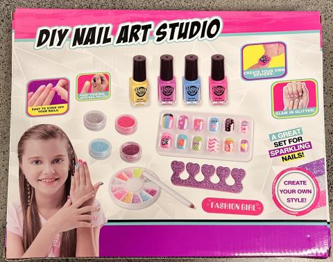 Imagen oficial de DIY Nail Art Studio publicada por OECD 2