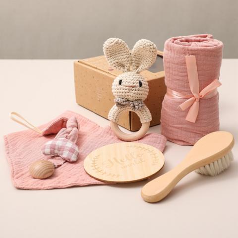 Imagen oficial de Newborn Baby Gift Set publicada por OECD