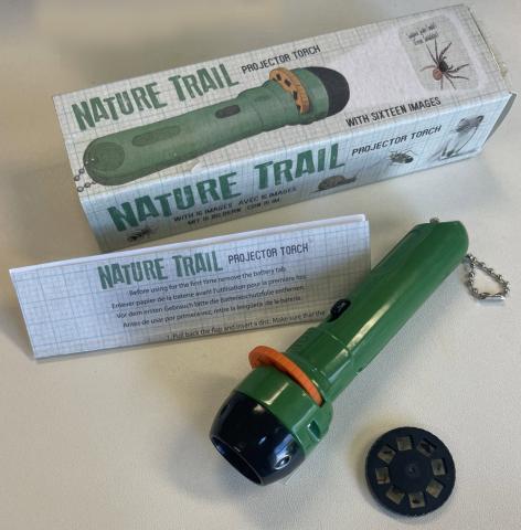 Imagen oficial de Novelty projector torches and seven in one whistle publicada por OECD 3
