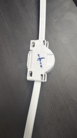 Imagen oficial de BizLine quick connect power socket publicada por OECD 3