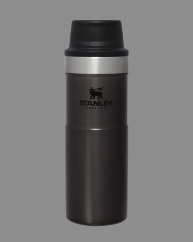 Imagen oficial de Switchback and Trigger Action travel mugs publicada por OECD 2