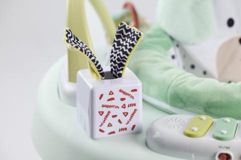 Imagen oficial de Tissue box toy sold with Fisher-Price®3-in-1 SnugaPuppy™ Activity Center publicada por OECD