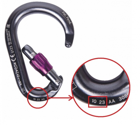 Imagen oficial de C.A.M.P. Nimbus Lock carabiners publicada por OECD 3