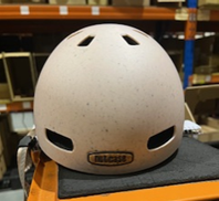 Imagen oficial de Nutcase Street Mozaic MIPS helmet for cycling, scooter or skateboard publicada por OECD 2