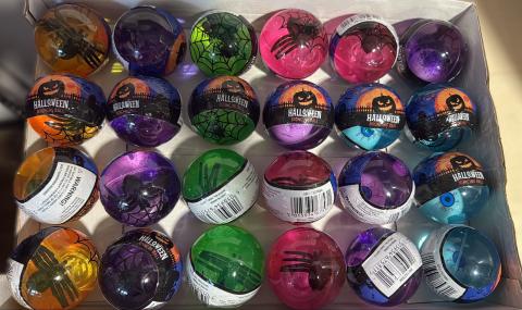 Imagen oficial de Halloween LED Light Up Bouncing Ball publicada por OECD 4