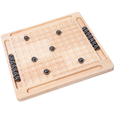 Imagen oficial de Magnetic chess game publicada por OECD
