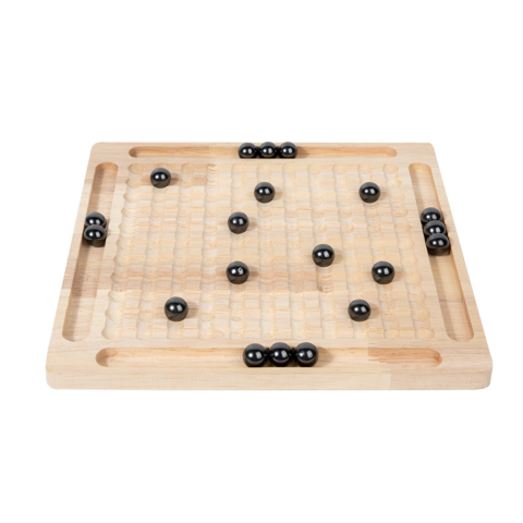 Imagen oficial de Magnetic chess game publicada por OECD 2