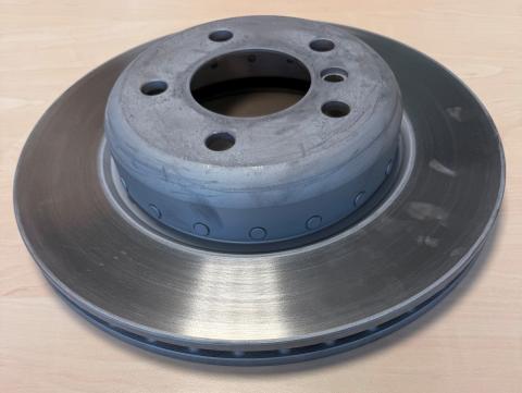 Imagen oficial de Two-piece (bi-metallic) TMD Friction Textar brake discs publicada por OECD 2