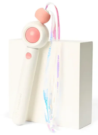 Imagen oficial de Pet Gravity Retractable Cat Wand with Laser publicada por OECD