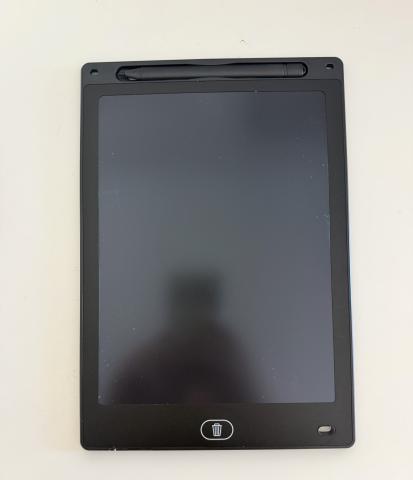 Imagen oficial de 10" LCD writing tablet publicada por OECD 5