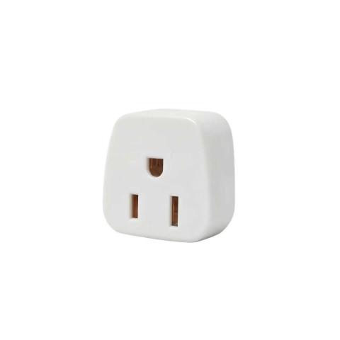 Imagen oficial de Assorted travel adaptors - sold at Big W publicada por OECD 2