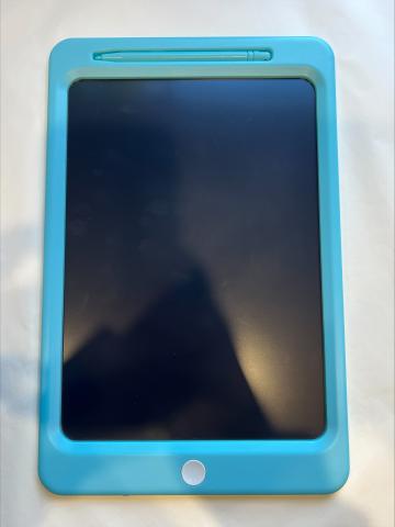 Imagen oficial de 12" LCD writing tablet publicada por OECD