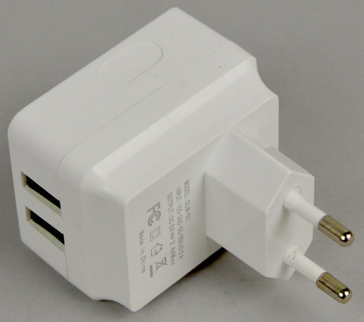 Imagen oficial de USB charger ; Unknown ; publicada por OECD