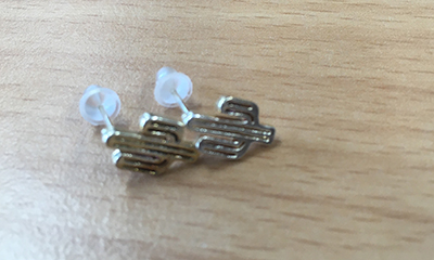 Imagen oficial de Earrings ; Unknown ; publicada por OECD 3
