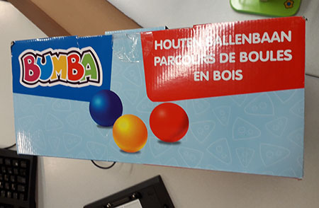 Imagen oficial de Wooden toy ; Studio 100 ; Houten ballenbaan publicada por OECD 5