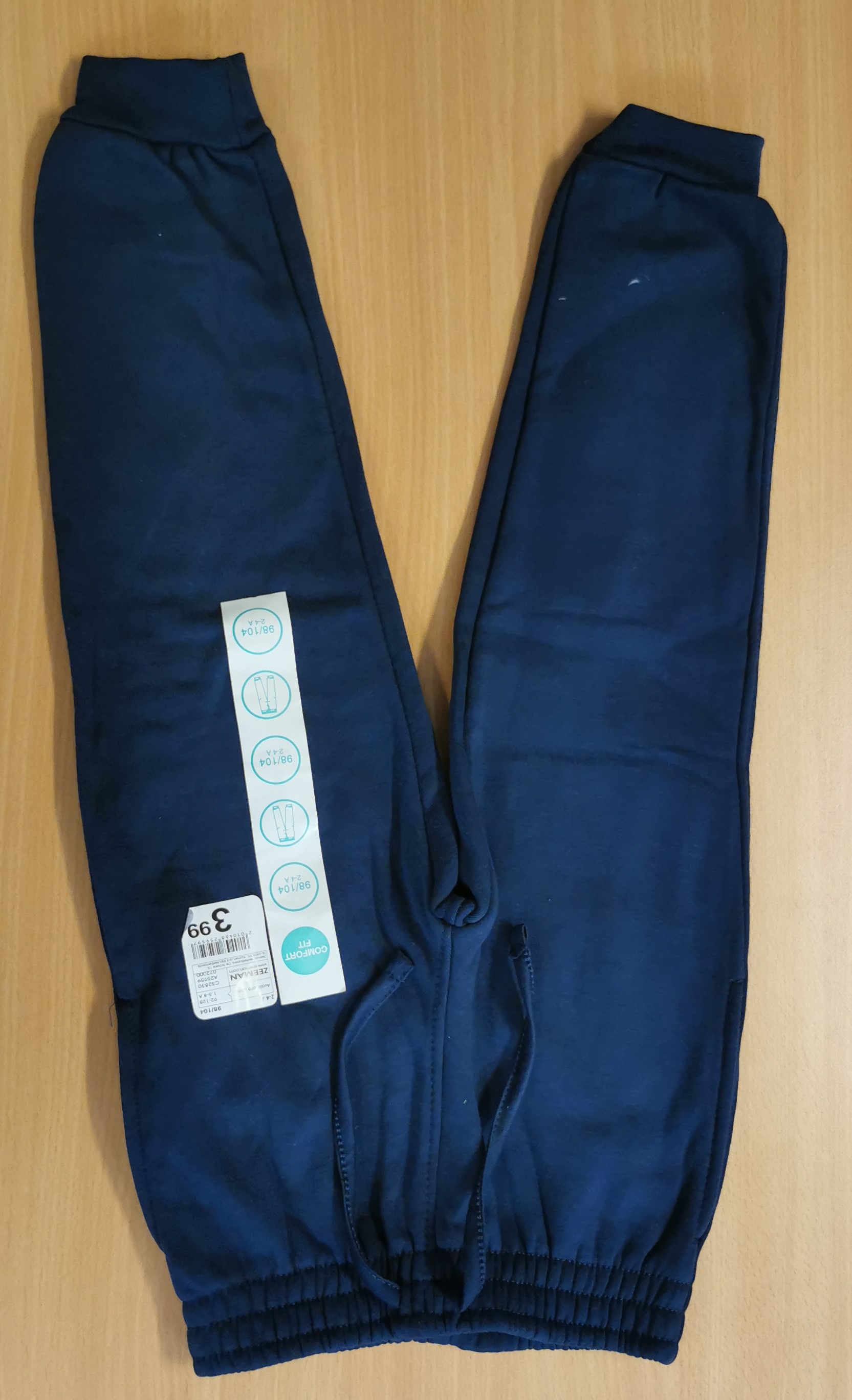 Imagen oficial de Children's sweatpants ; Zeeman ; publicada por OECD 2