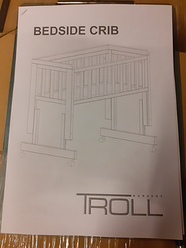 Imagen oficial de Bedside sleeper ; TROLL nursery ; Loft Bedside Crib publicada por OECD 2