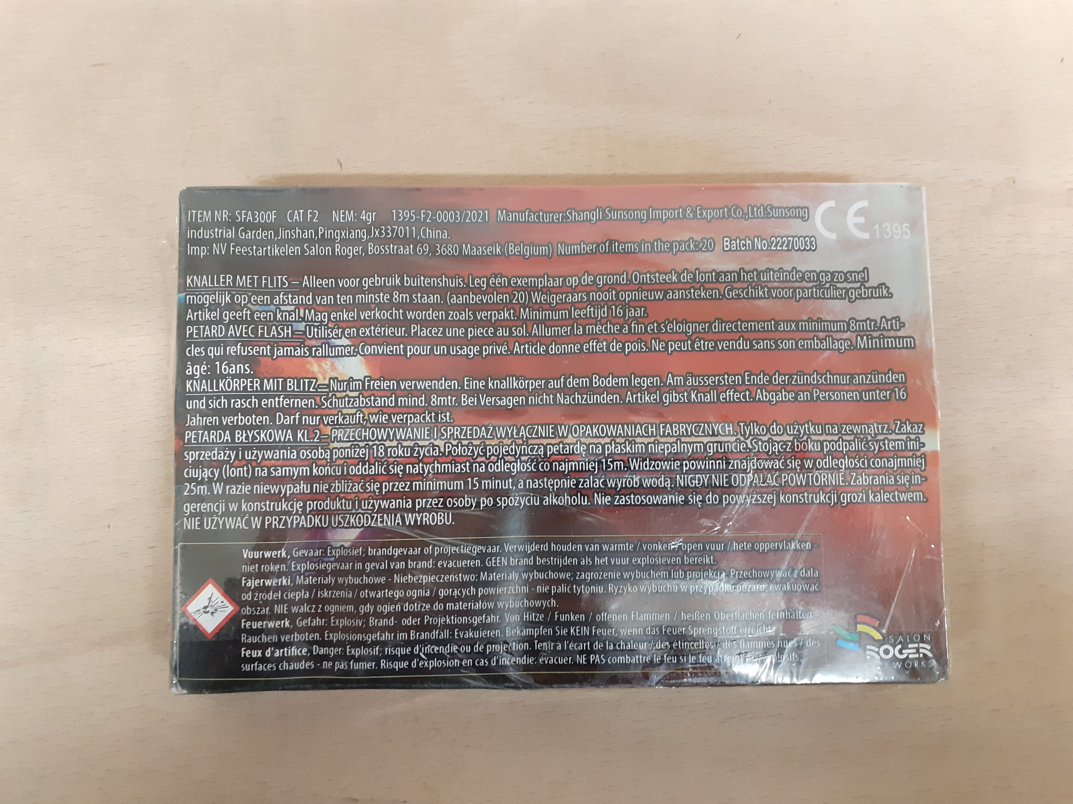 Imagen oficial de Fireworks ; Salon Roger Fireworks ; Flashing Thunder publicada por OECD 2