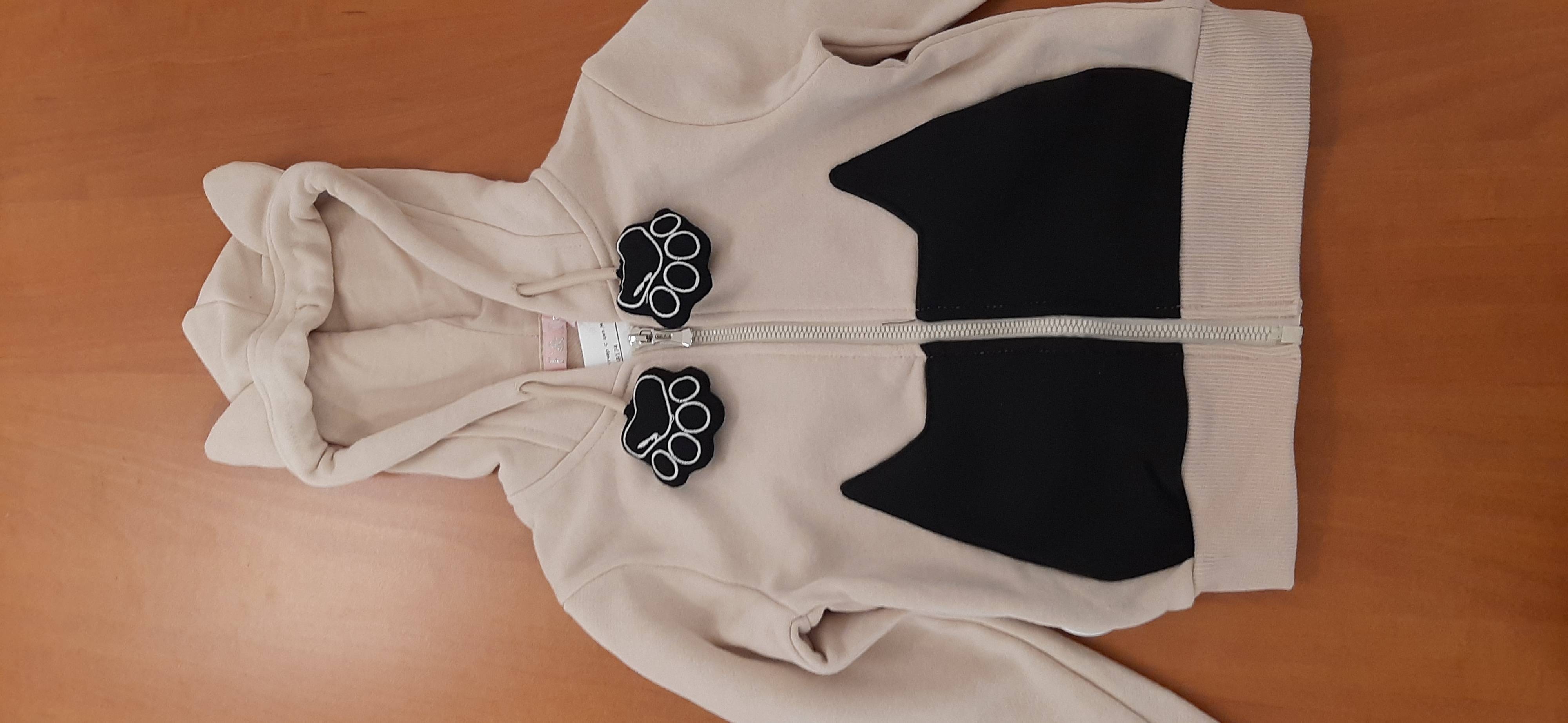 Imagen oficial de Children's sweatshirt ; F & D fashion girls ; publicada por OECD