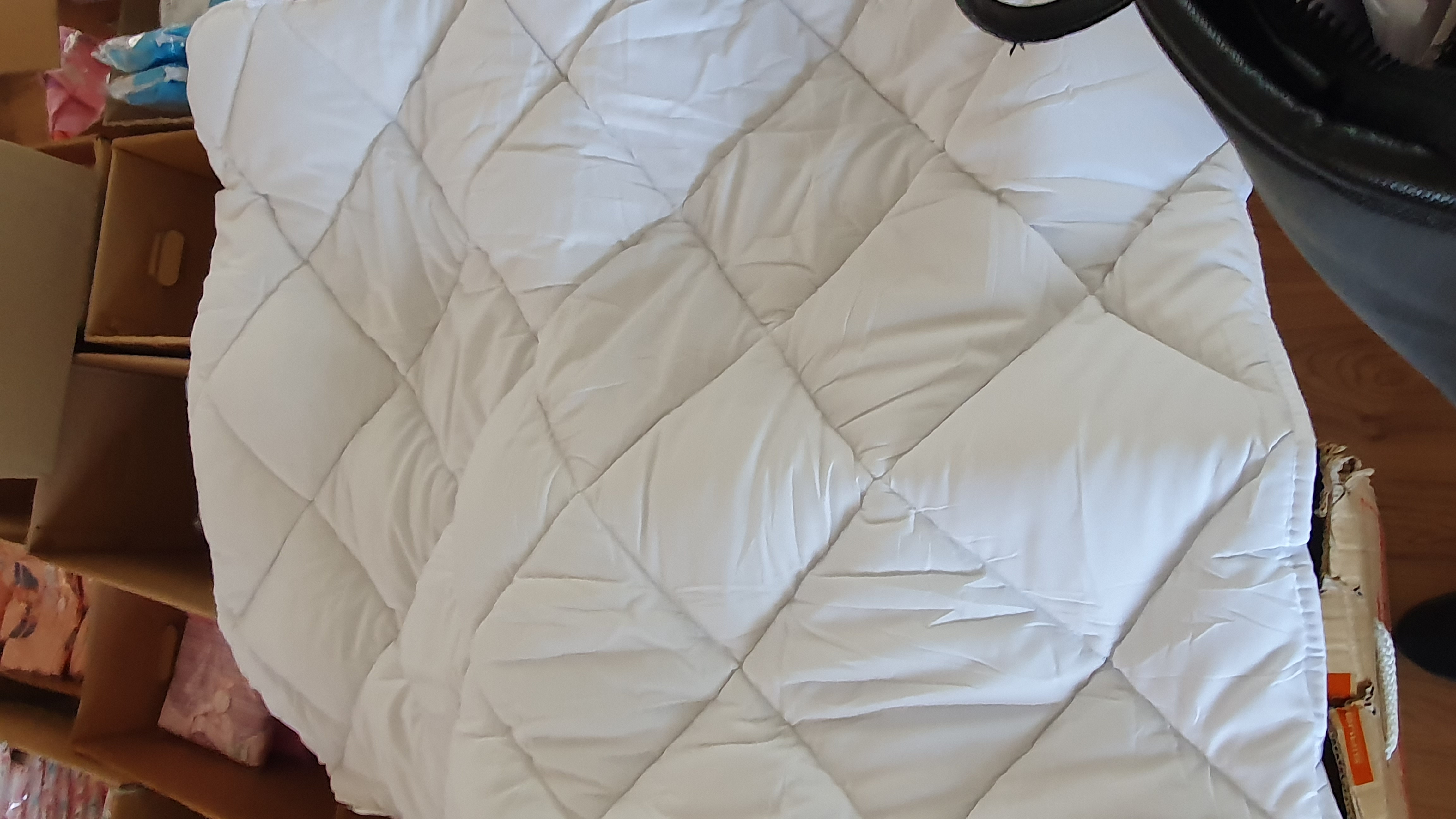 Imagen oficial de Lightweight quilt ; Funna baby ; Deluxe bedding set publicada por OECD