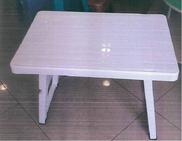 Imagen oficial de Plastic table ; Unknown ; publicada por OECD