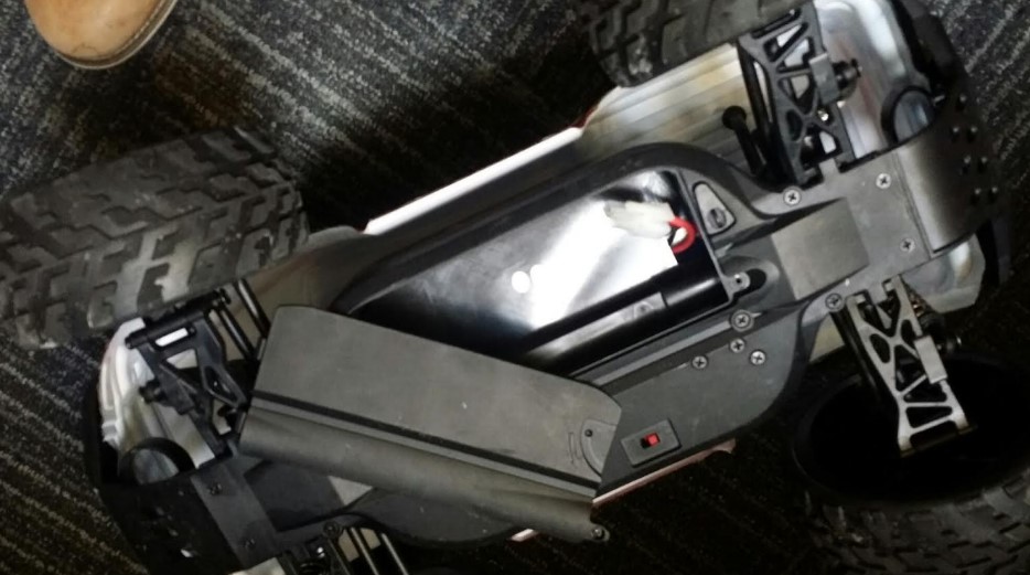 Imagen oficial de Road Warrior Remote Control Racing Truck publicada por OECD 2