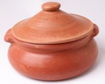 Imagen oficial de Arora Cookwares Clay Cooking Pot with Lid publicada por OECD