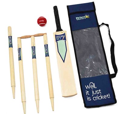 Imagen oficial de Big Game Hunters and Garden Games Junior Cricket sets publicada por OECD 2
