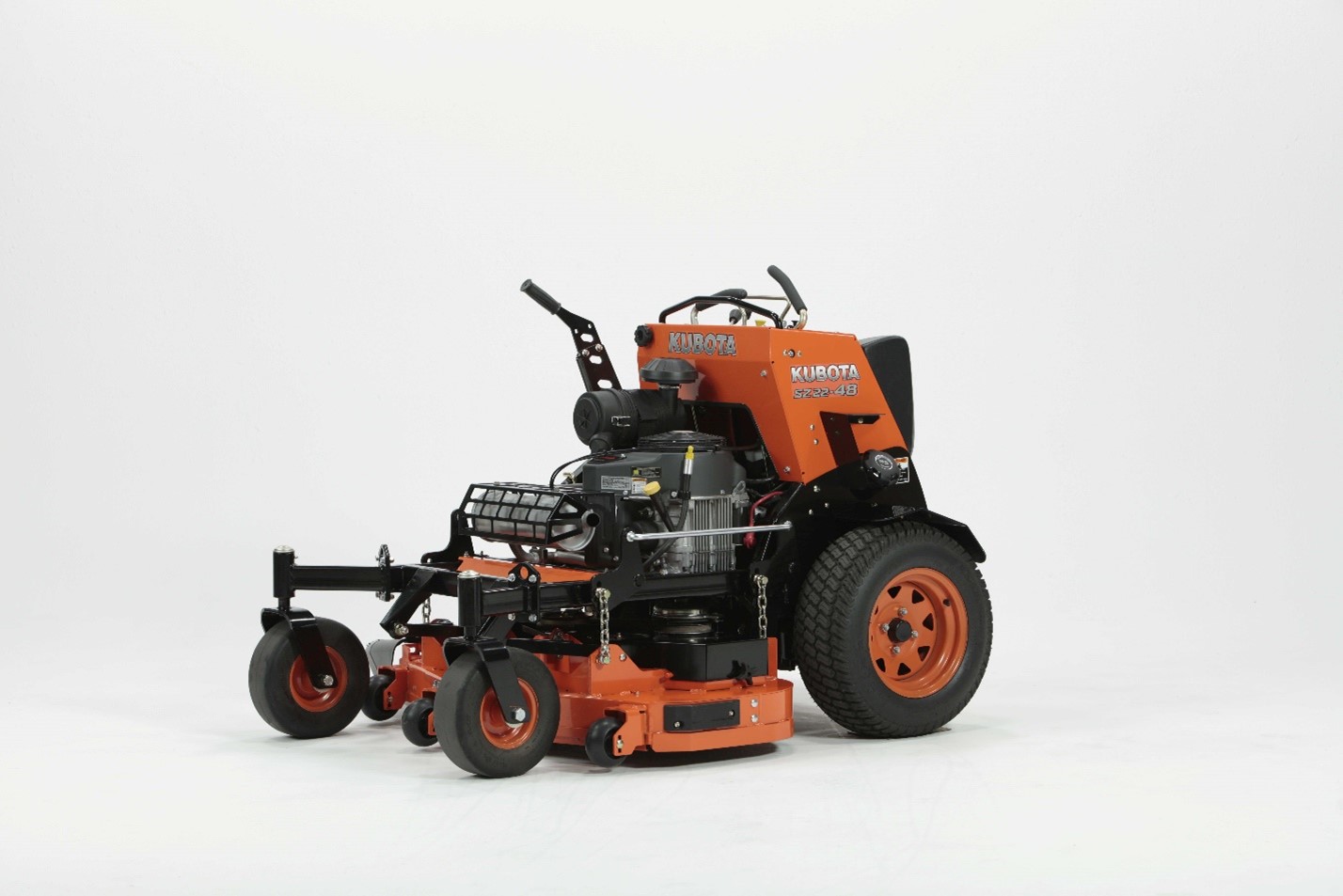 Imagen oficial de Bobcat and Kubota branded stand-on zero-turn lawnmowers publicada por OECD 8
