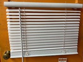 Imagen oficial de Various THE CLASSIC TOUCH Cordless Blinds from Browns Linens publicada por OECD 6