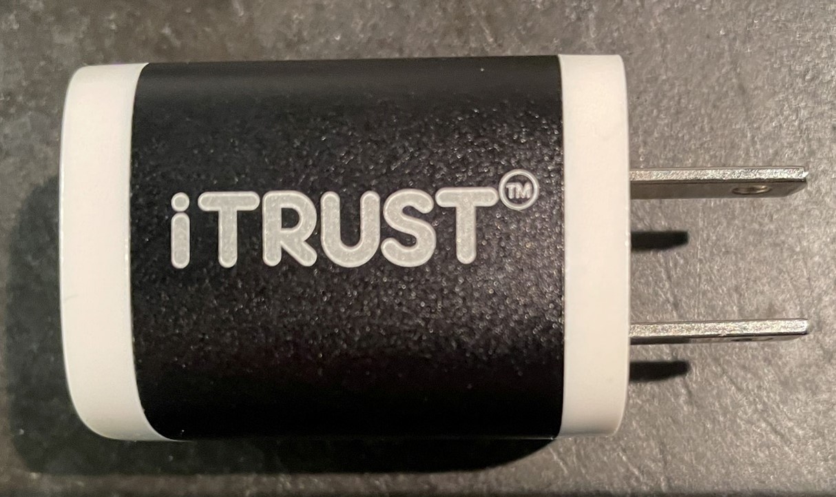 Imagen oficial de iTrust Heavy Duty Wall Charger Real 2.1 A publicada por OECD