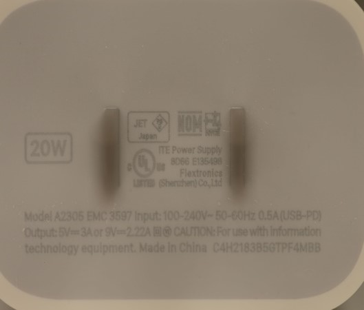 Imagen oficial de Travel PD Charger PD+ QC3.0 and USB-C 20W Power Adapter publicada por OECD 5