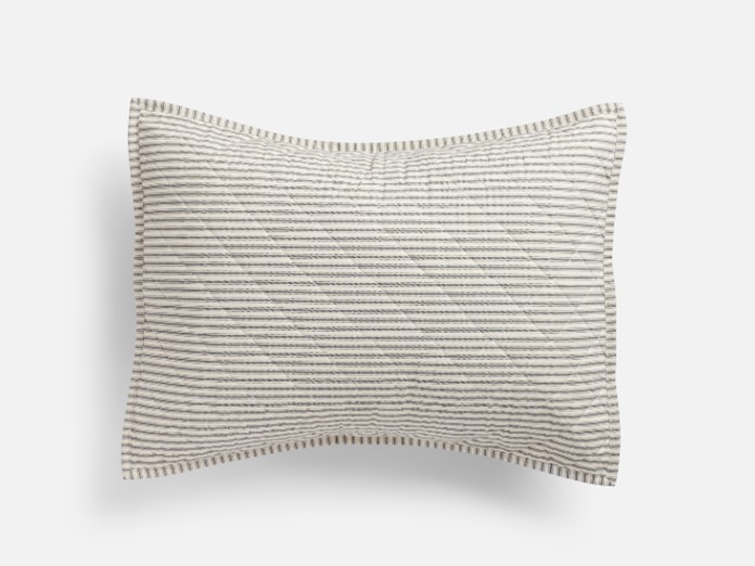Imagen oficial de Red Land Cotton quilts and quilted shams publicada por OECD 19