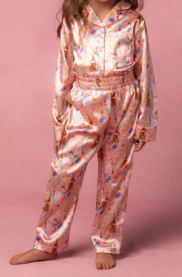Imagen oficial de Ivy City Mini Bella Bunny Pajamas, Mini Camille Pajamas and Mini Petra Nightgown publicada por OECD